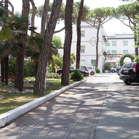 Residence Marina Lido di Jesolo Eksteriør billede